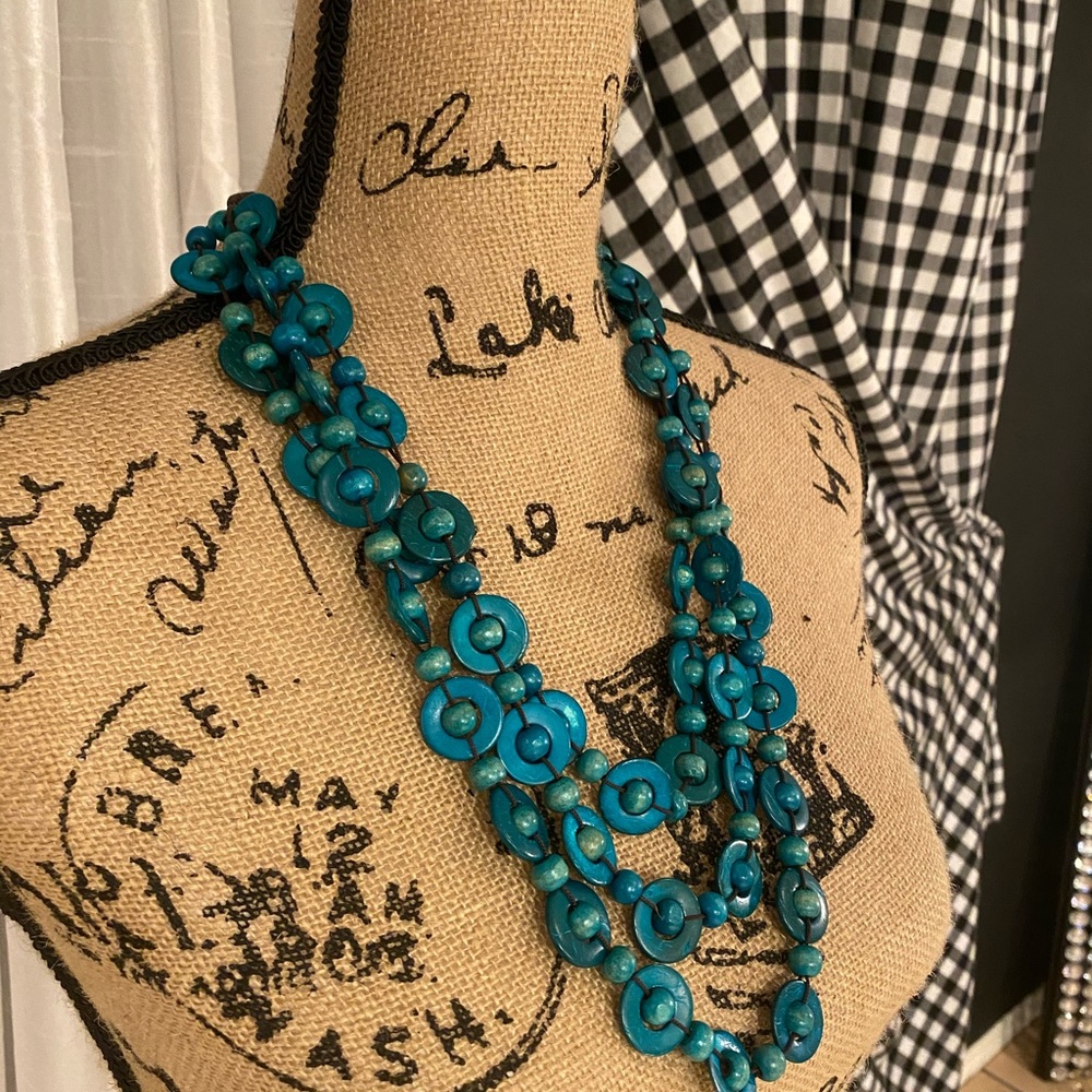 NWT turquoise wooden bead necklace